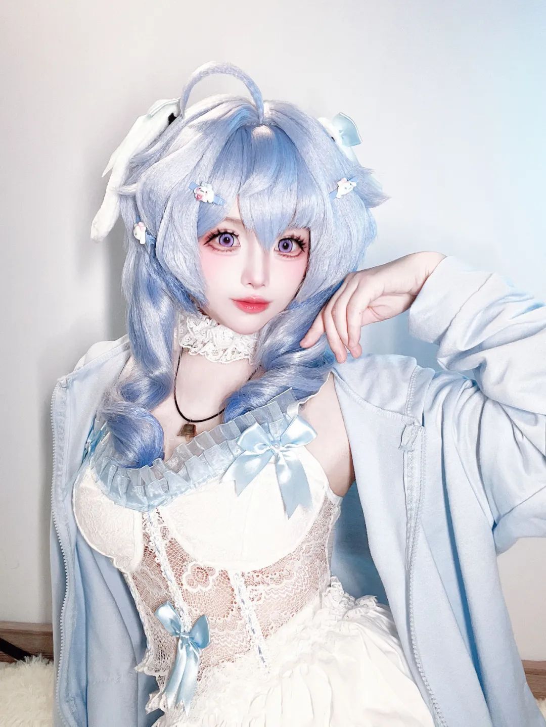 原神cos：白丝+制服，刻晴超可爱！旗袍甘雨秀出好身材！黑色纱裙神子太漂亮了！女仆申鹤真的好温柔！