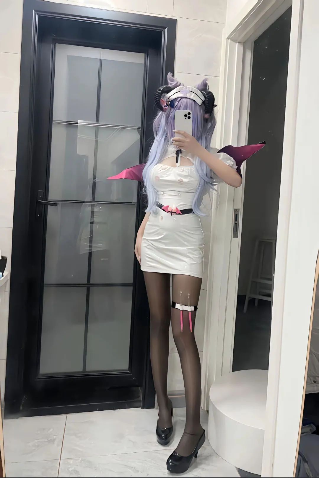 原神cos：黑丝+紧身皮裤，兔女郎雷神太顶了！大长腿女仆绫华！黑丝制服申鹤，刻晴让人狂喜！