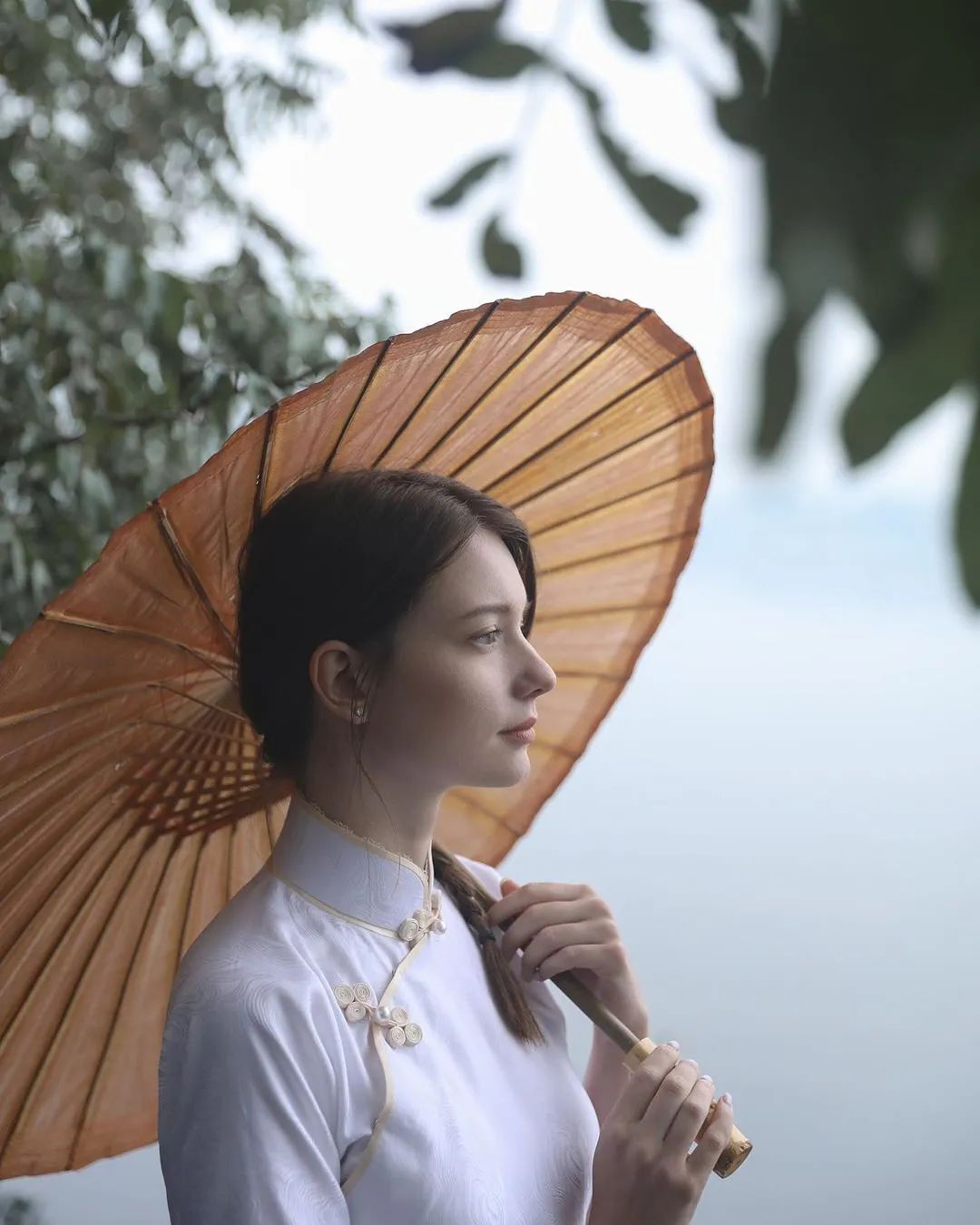 秦妃美图集，浙大混血留学生，颜值神似“赫本”