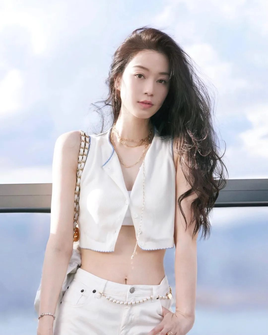 香港模特钟浠文，港式美女的风情！