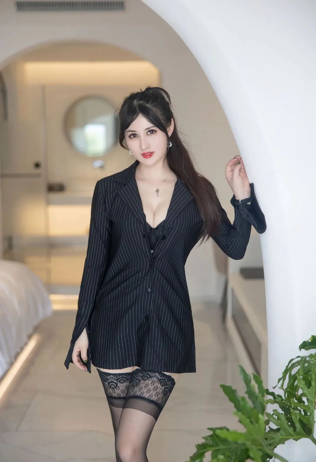 [仙女集]成熟丰满，身材曼妙，不愧是性感JK女神