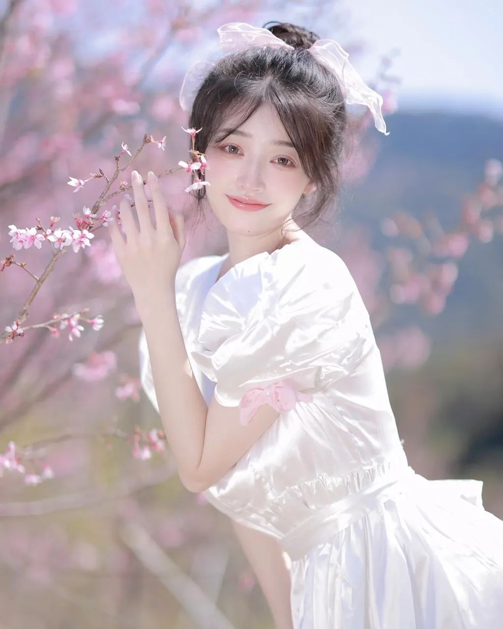 你也是春天里的一束光