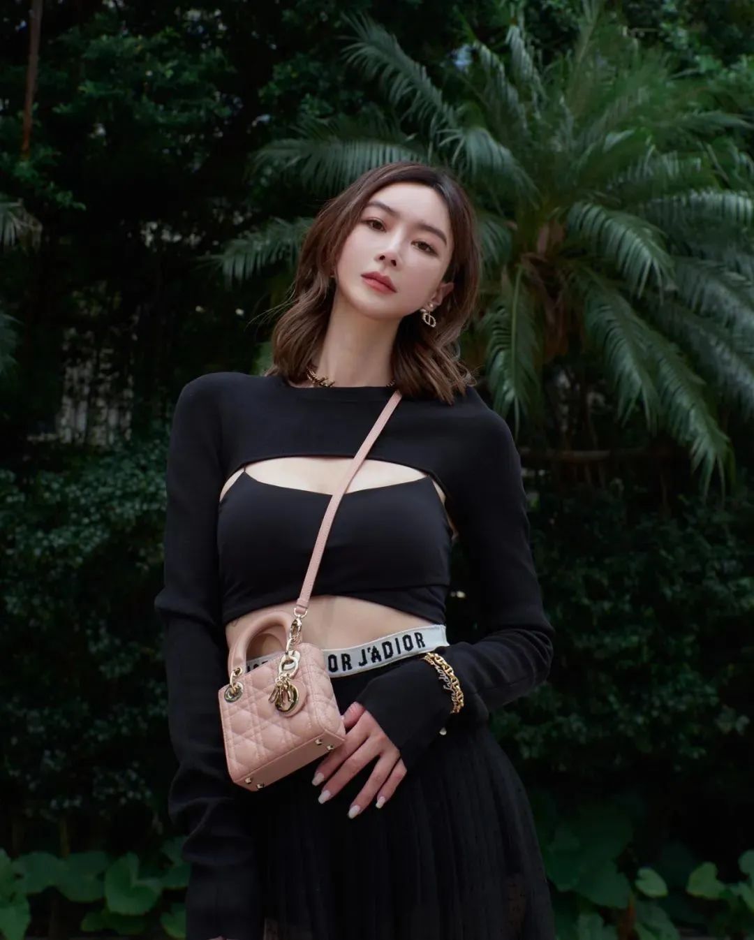 美女壁纸丨颜值和身材具佳的宝岛女神
