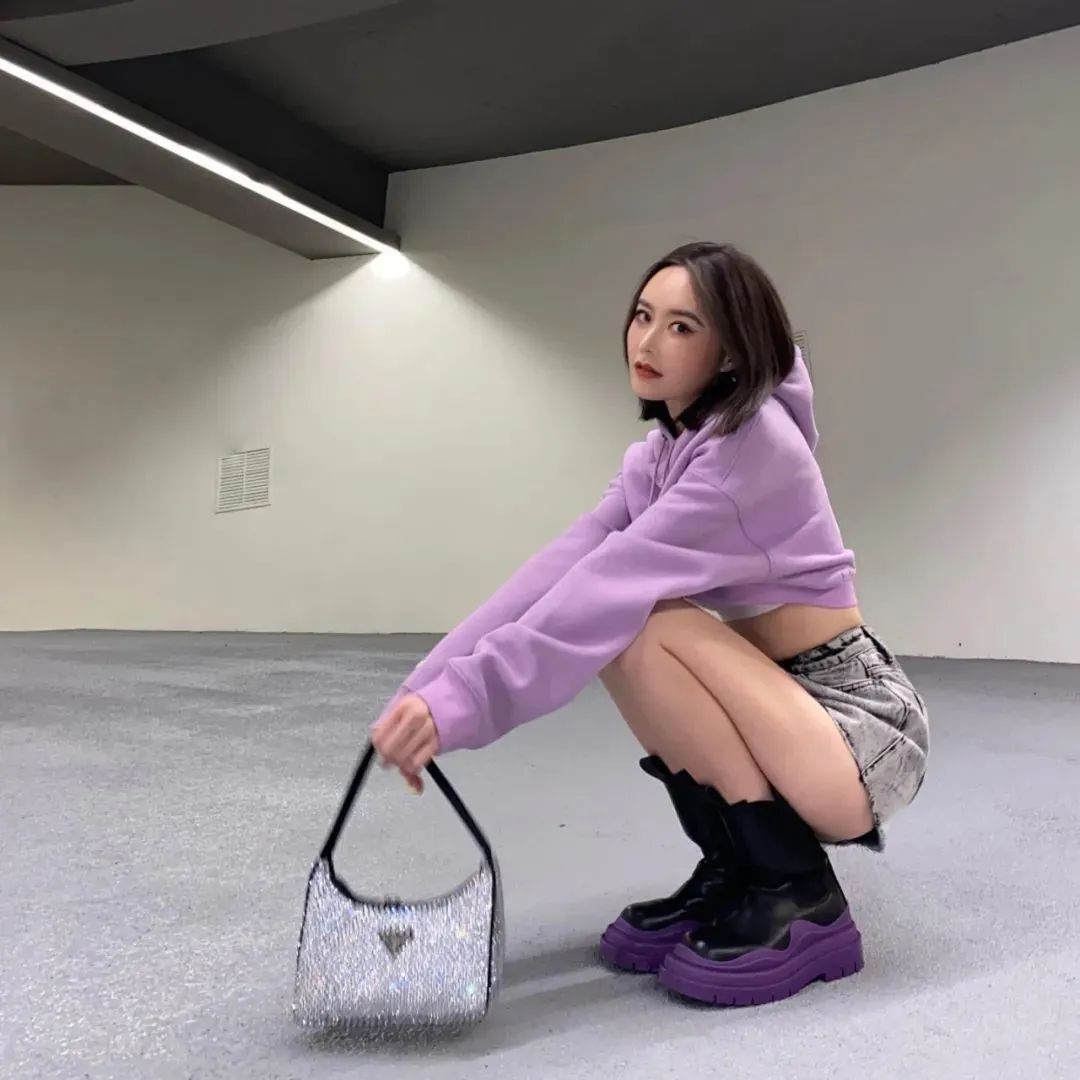 美女壁纸丨颜值和身材具佳的宝岛女神