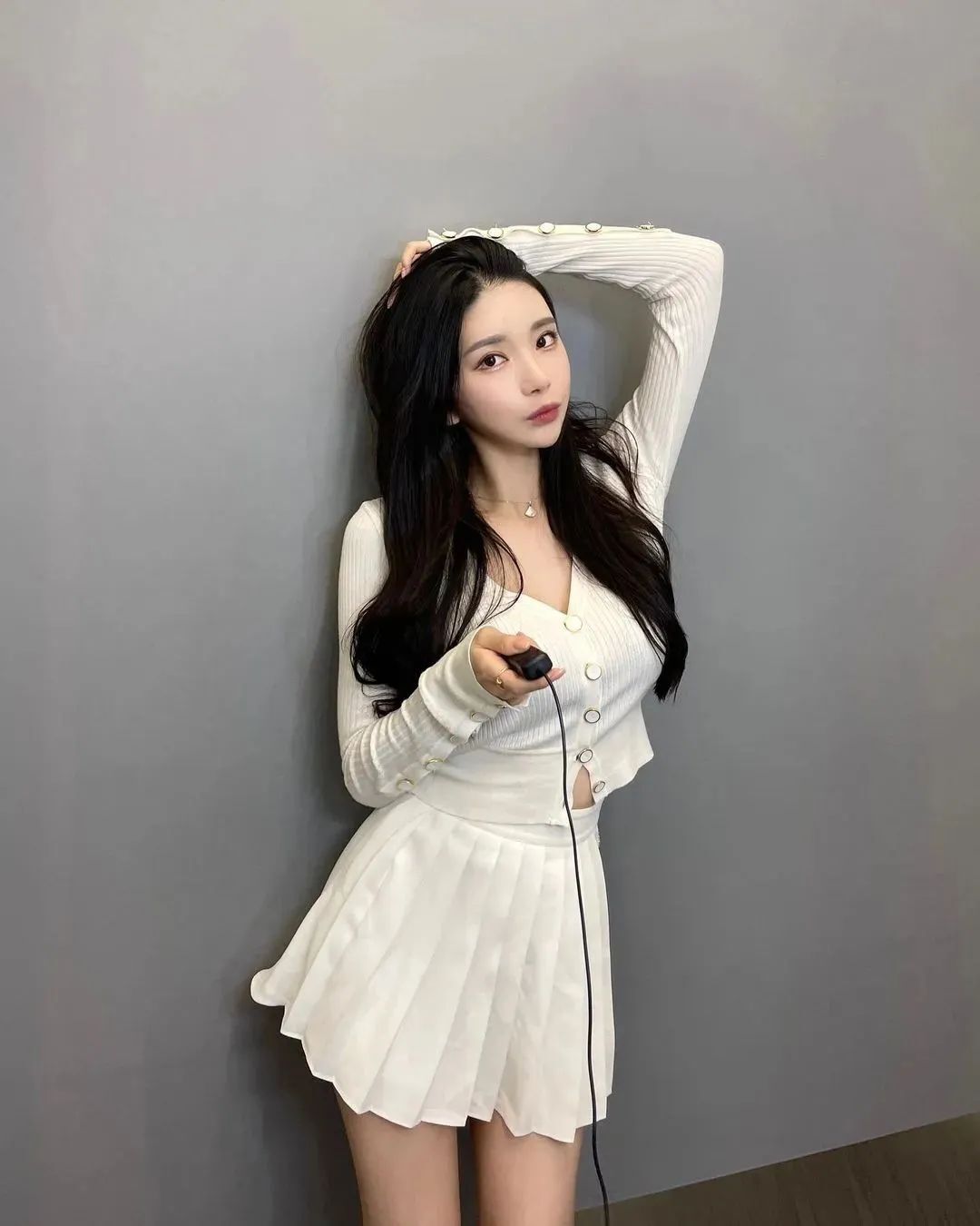 美女壁纸丨韩国网红jisoobae，神似金智秀的南韩的长腿女神