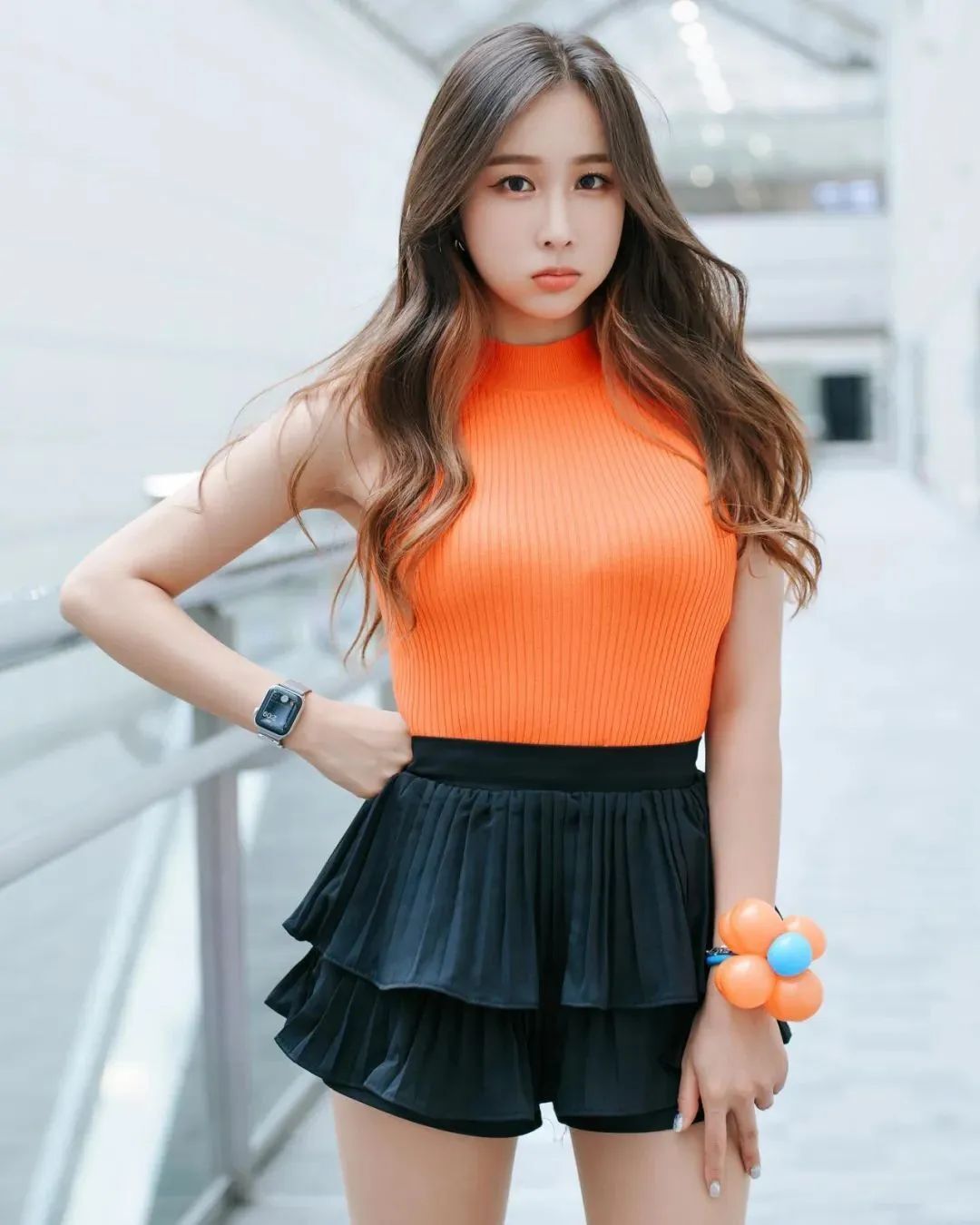美女壁纸丨韩国最美车模omingky120，身材与美貌并存的网红美女
