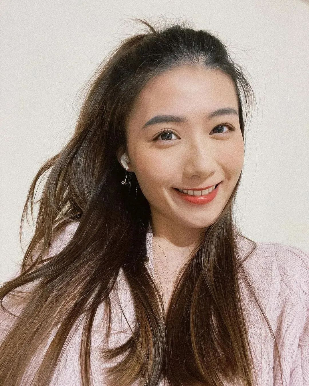 美女壁纸丨最美健身辣妹Annie，让人看了怦然心动的健身女神
