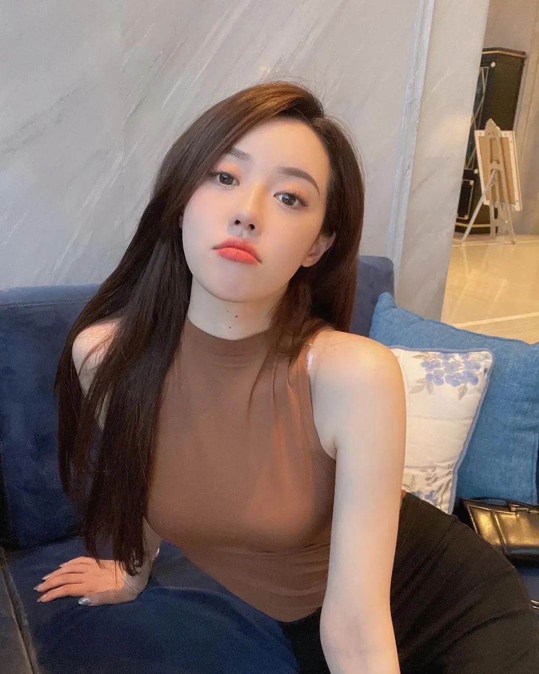 国产网红lya，颜值出众的气质女神
