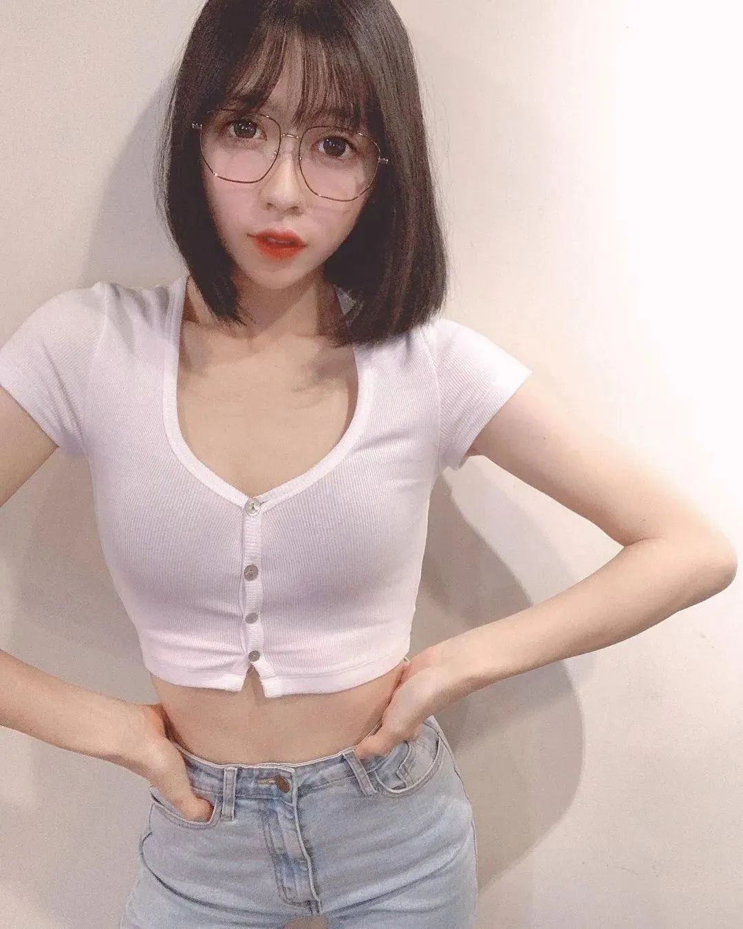 刘芳岑，甜美可人的舞蹈老师