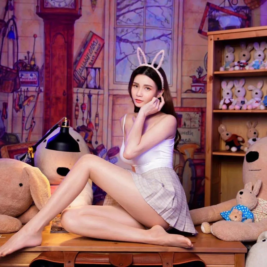 蔡译心，甜美可人的台湾网红美女