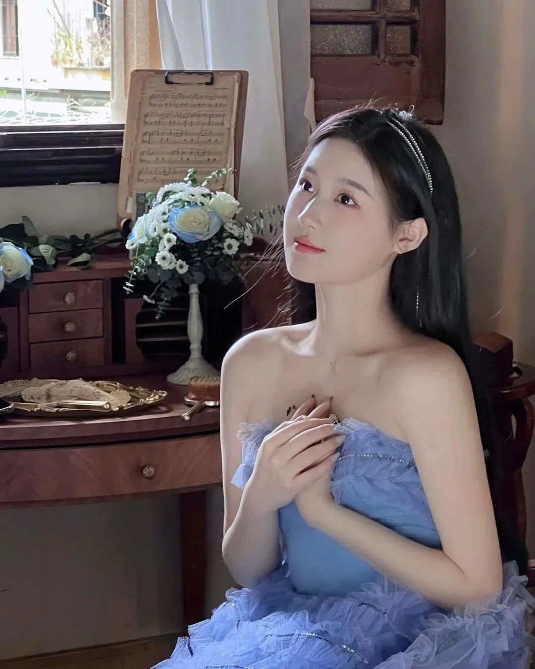 国产网红林真，神似刘亦菲的气质范高冷女神