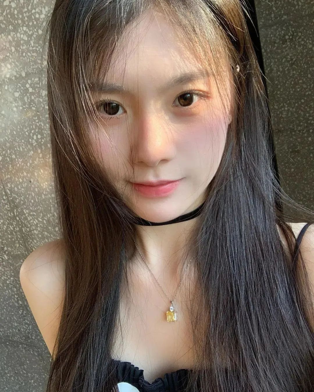 国产网红萧萧，甜美可人的颜值女神