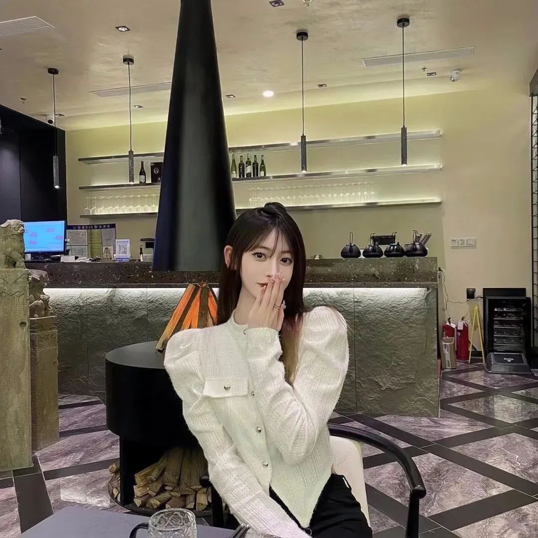 国产网红冰儿，甜美可爱的气质女神