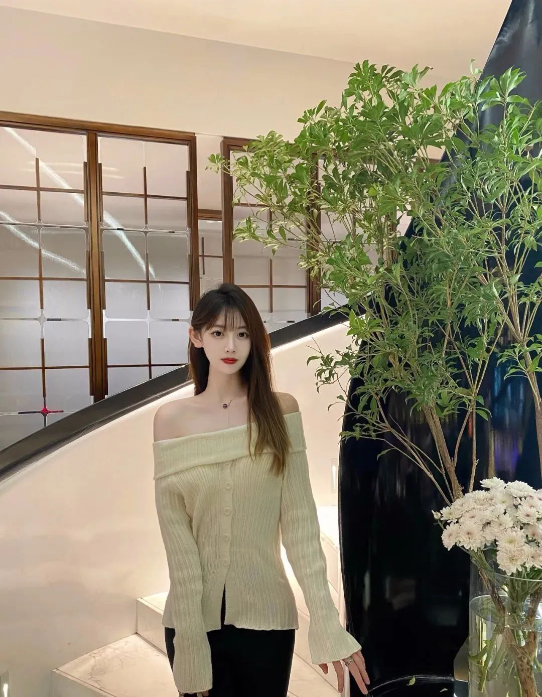 国产网红冰儿，甜美可爱的气质女神