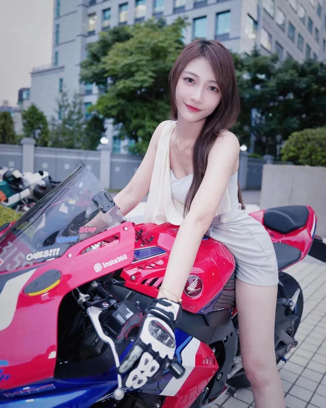台湾网红Mia米亞，甜美指数超标的机车女神