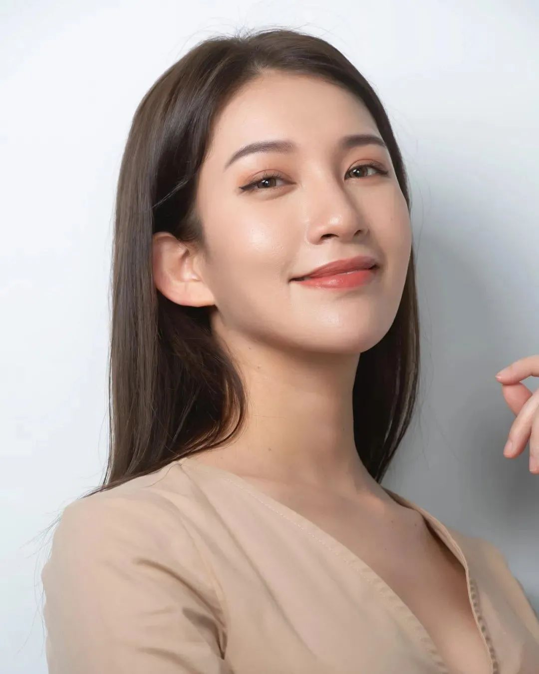 台湾网红Veeda Chang，甜美性感的混血儿女神