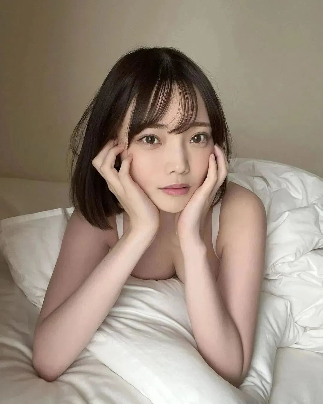 日本网红新谷姬加，甜美可爱、颜值狂飙的美女模特