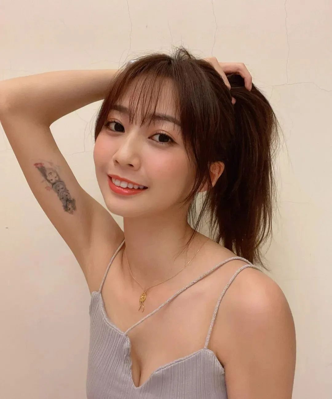 台湾网红彭翊慈，充满青春活力的啦啦队女神