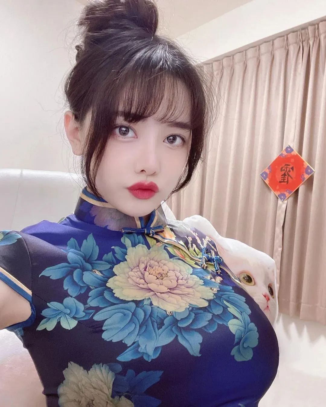 台湾网红霍萱，风格百变的她，台湾微胖女神的天花板