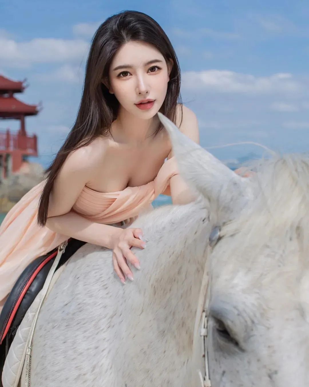 国产网红olivia，甜美迷人的她，是多少人心目中的完美型女友