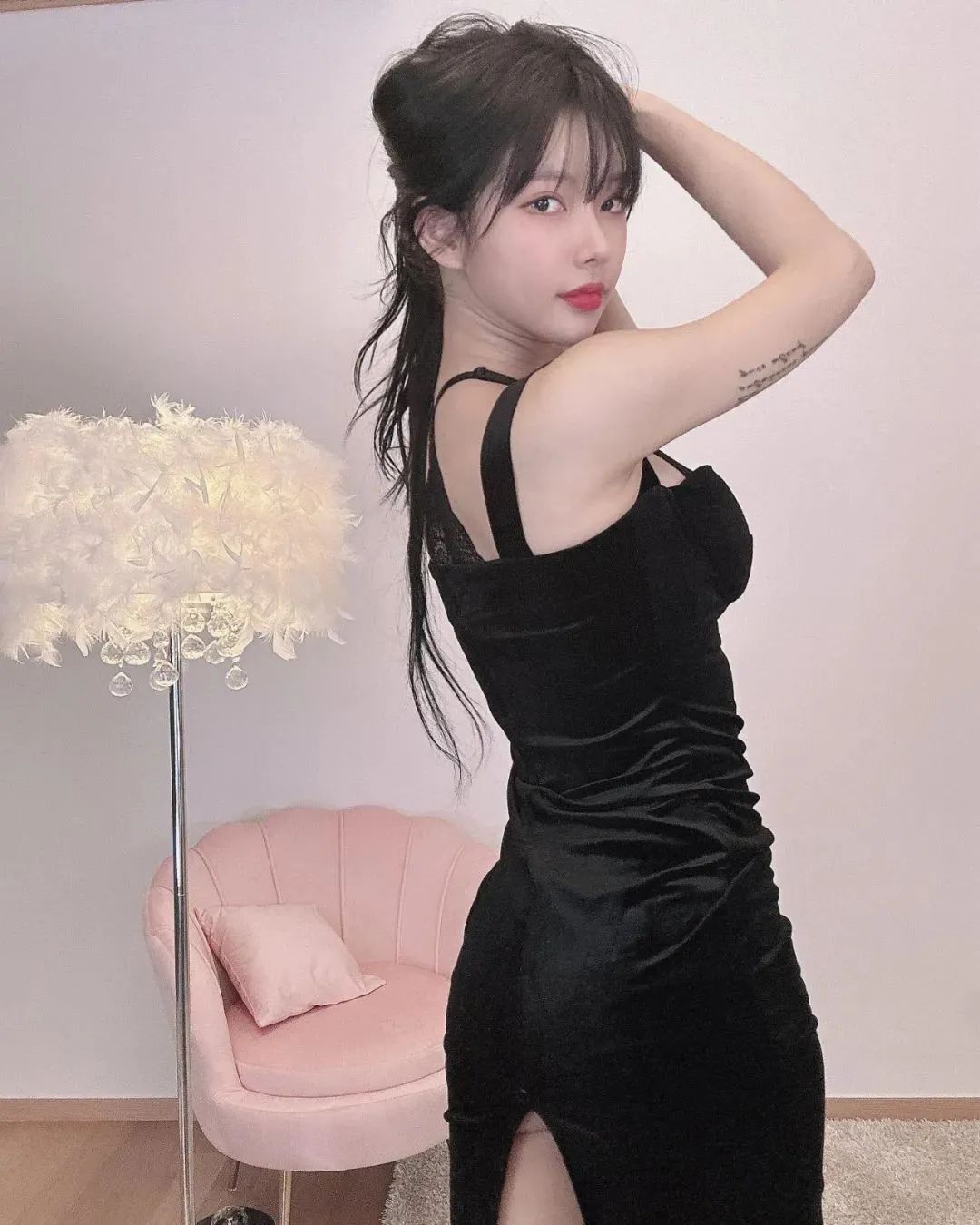 韩国网红主播恩优花,甜美又性感的气质女神