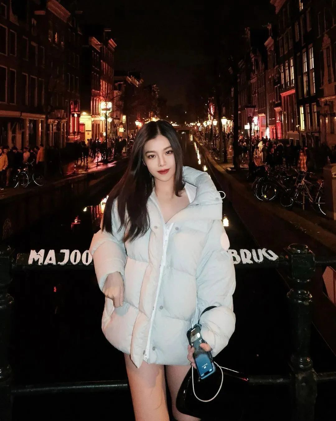 台湾网红Joyce，颜值出众的“微胖型”女神