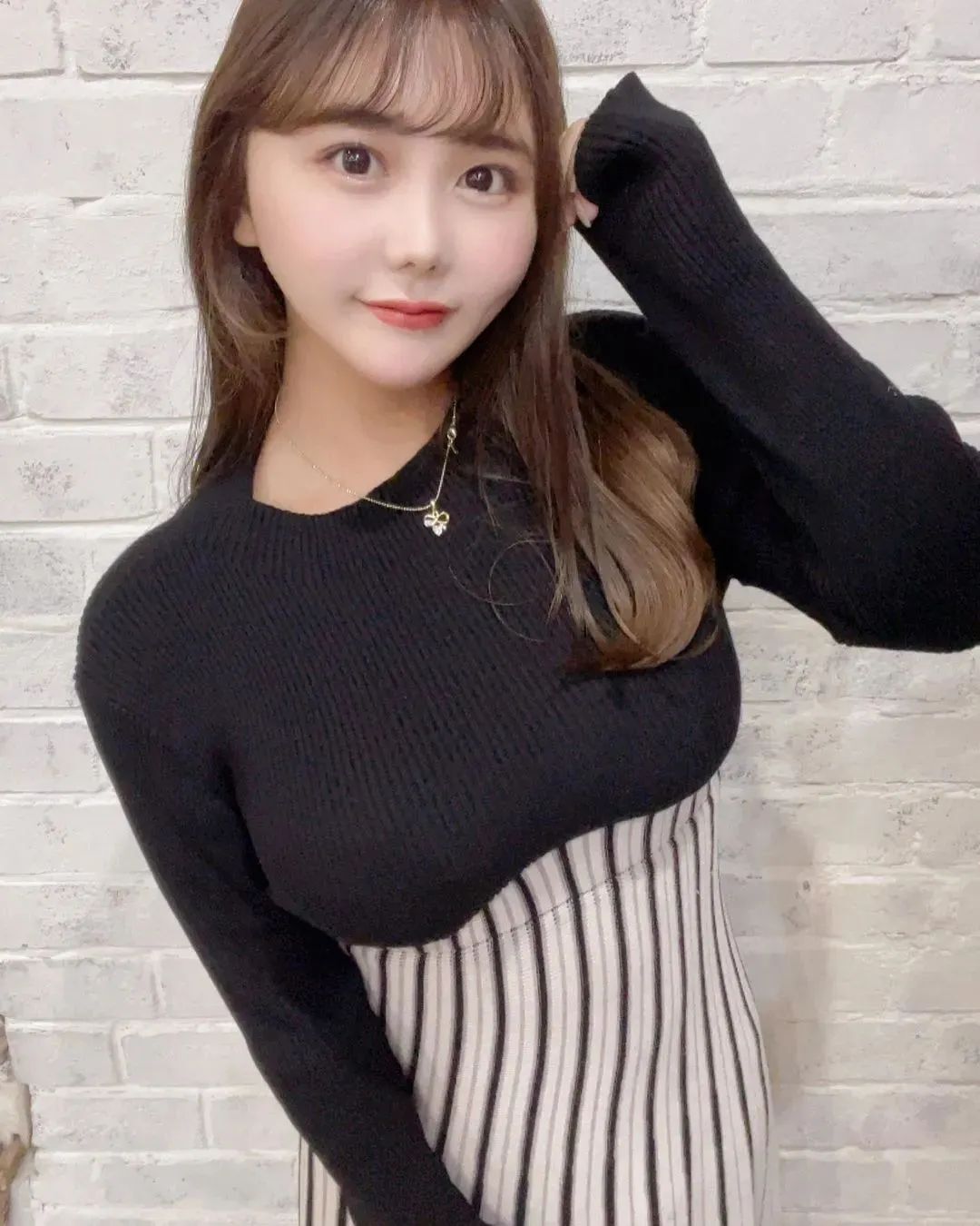 日本网红奈奈茶，甜美又性感的“微胖”女神