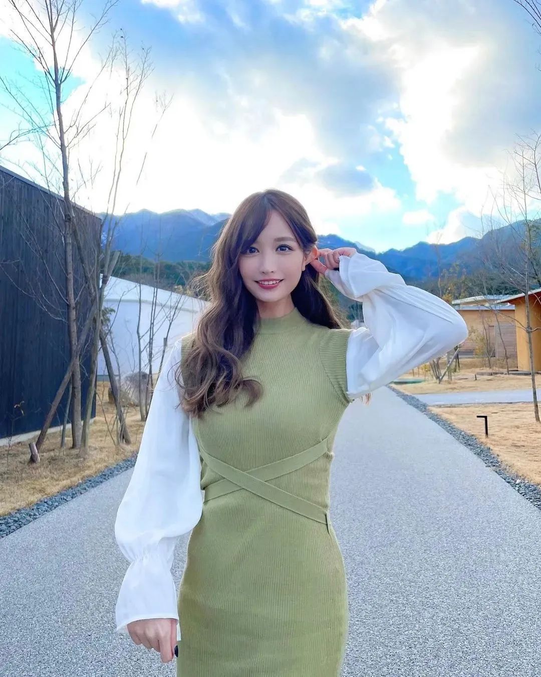 日本网红iyorinu，性感迷人的甜美系女神