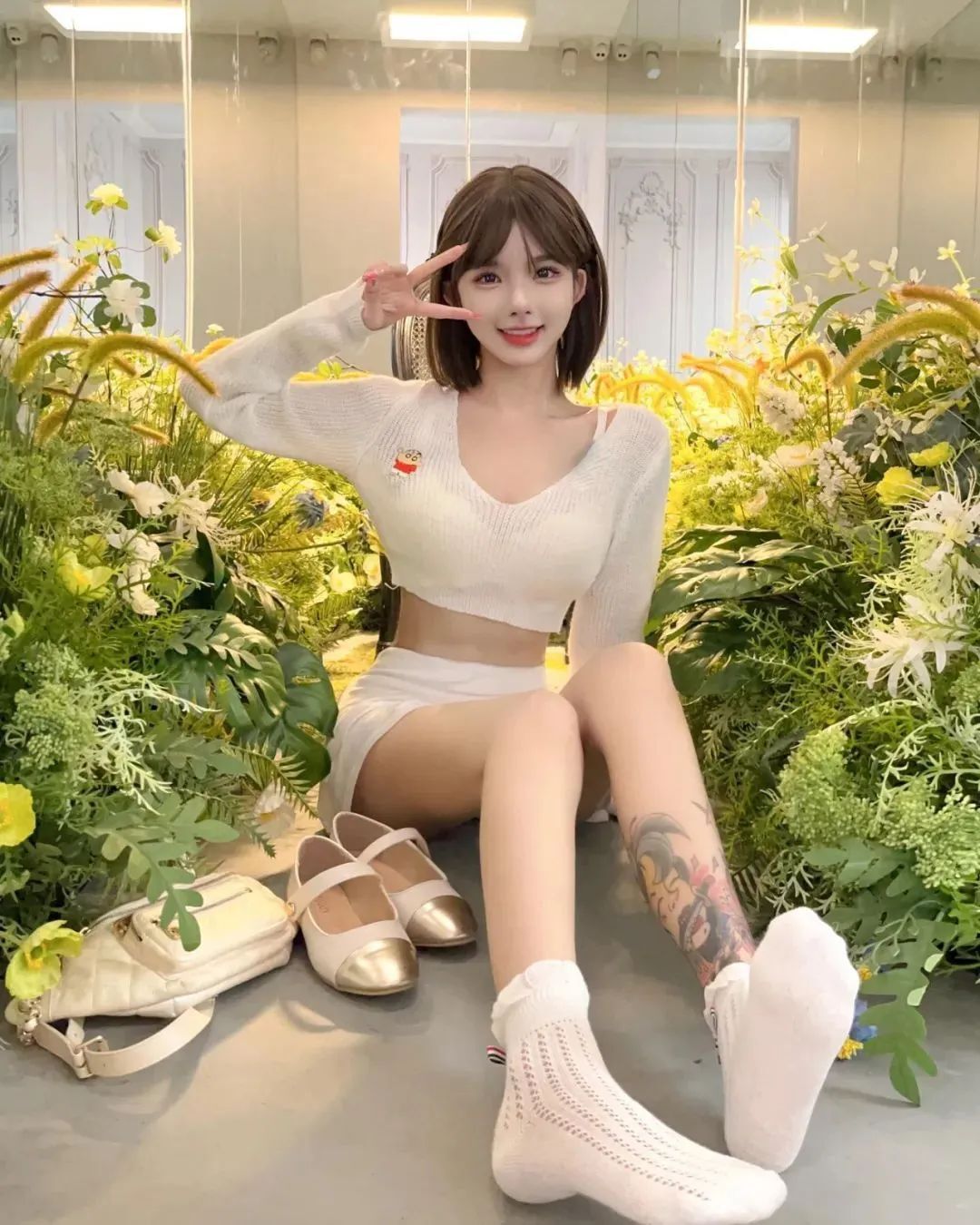 国产网红xyyoff，貌美如花的御姐范女神