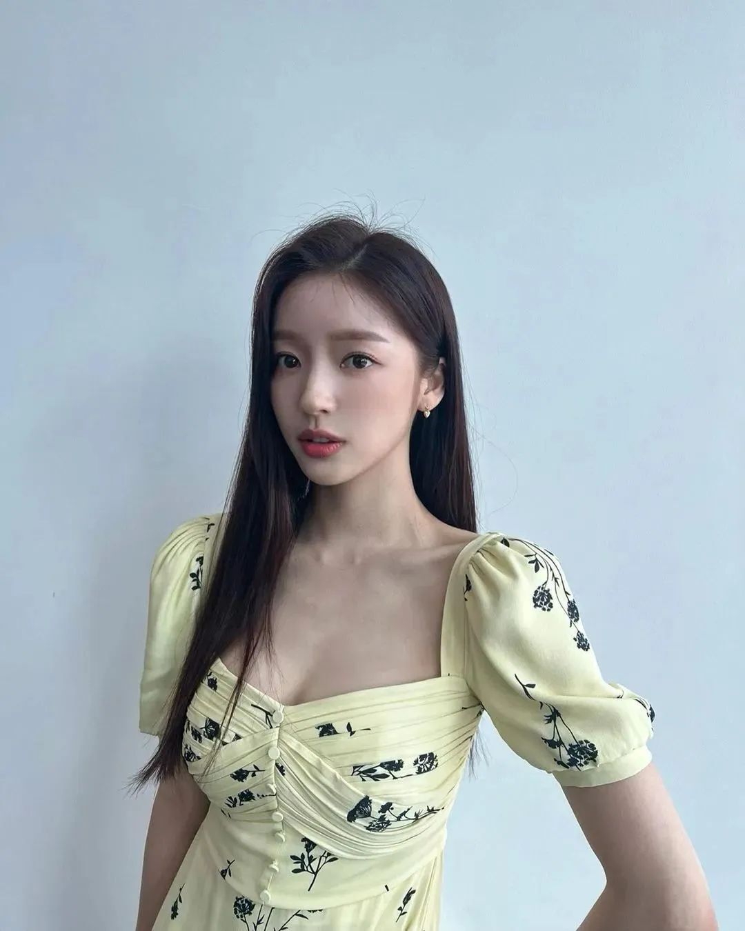 韩国网红洪智允，集颜值和才华于一身的气质女神