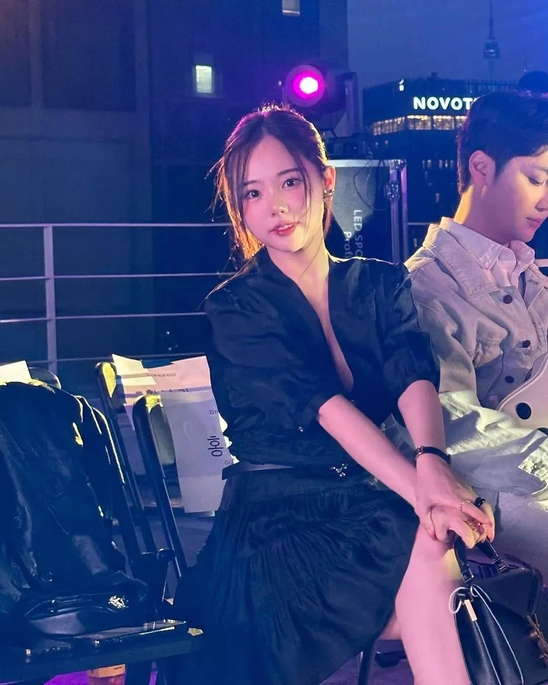 韩国美女kisy，拥有清纯可爱脸蛋的甜美辣妈