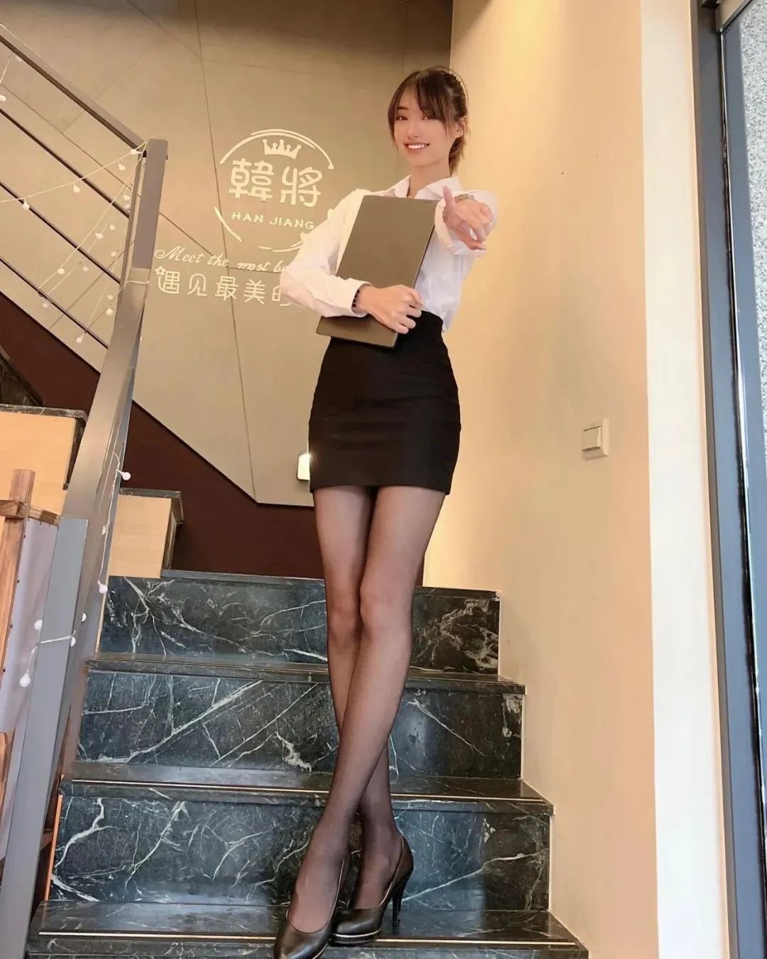 台湾网红 | 嘎琳，荣膺选美亚军的“宝马”车模