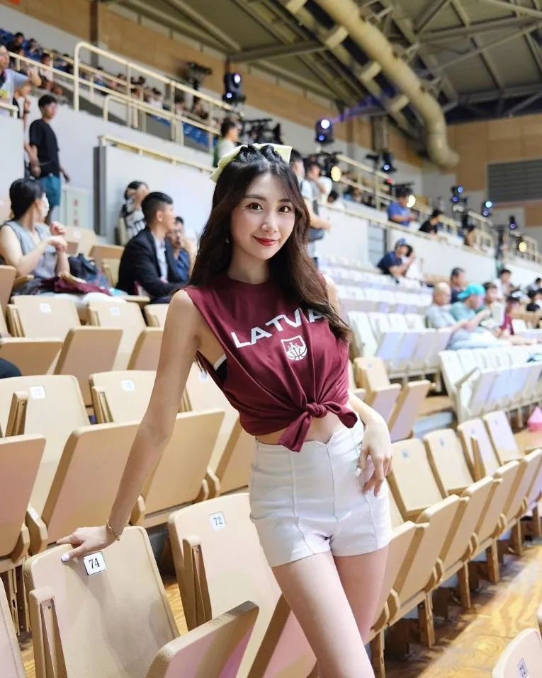 台湾网红 | 林宛璇，甜美又性感的“电豹女神”