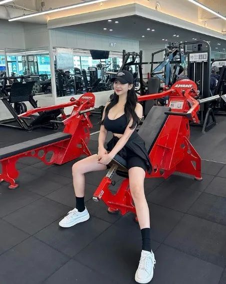 韩国顶级美女名媛，妥妥的“白富美”女神