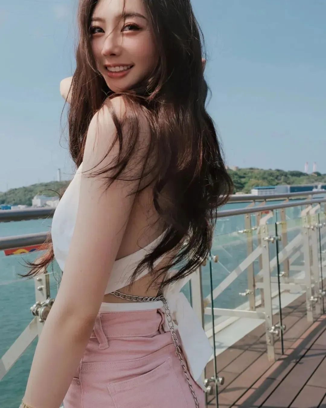 台湾网红 | 安娜，甜美又性感的治愈系女神