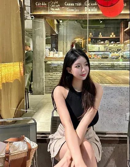 韩国网红 | mminily，甜美又迷人的颜值系女神
