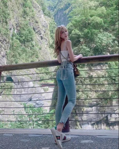 台湾网红 | kumatan，甜美又性感的颜值系女神