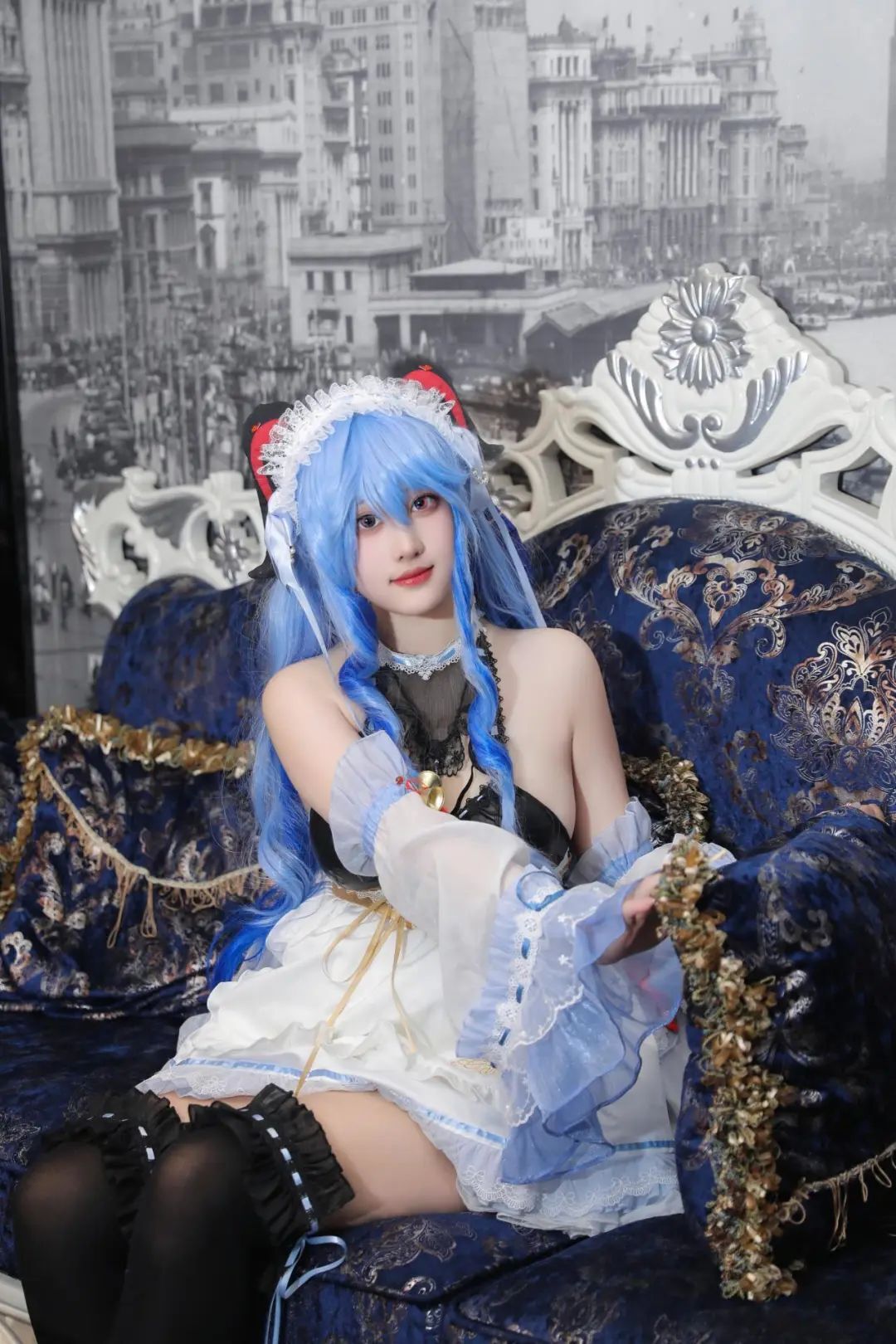 COS：原神甘雨女仆装COS看我乖嘛