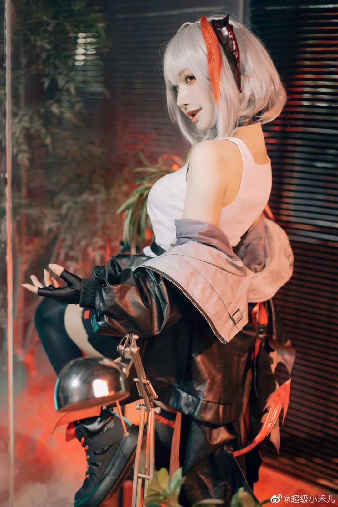 cosplay：【明日方舟】W