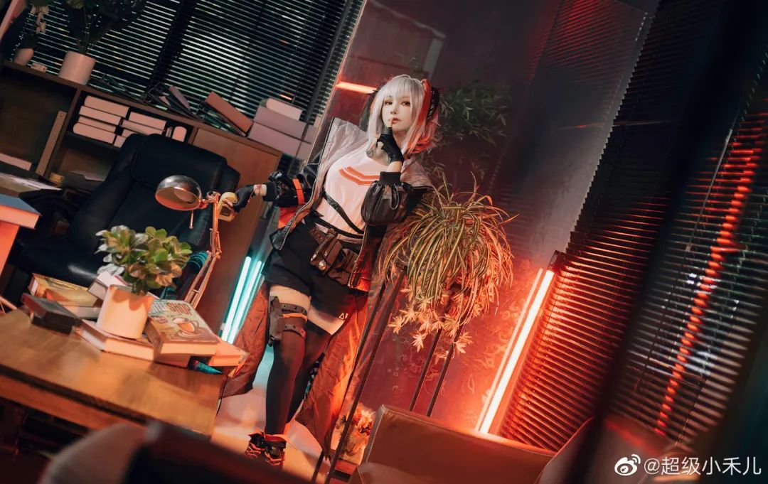 cosplay：【明日方舟】W