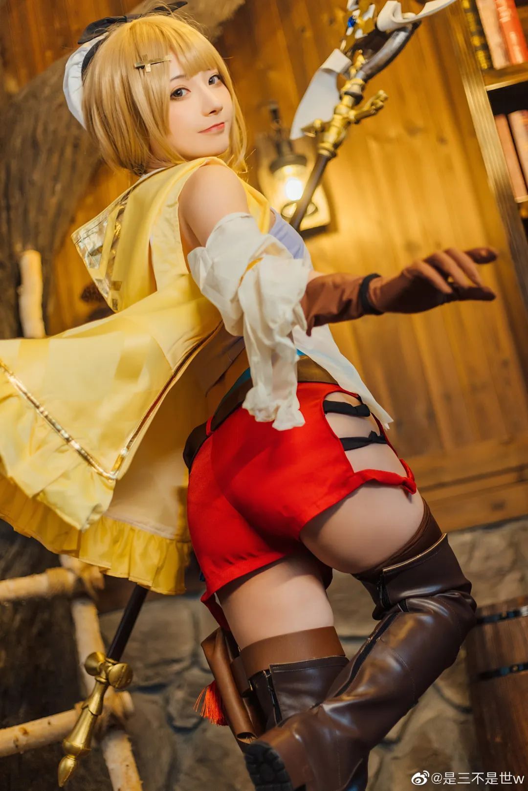 cosplay：莱莎的炼金工房  莱莎