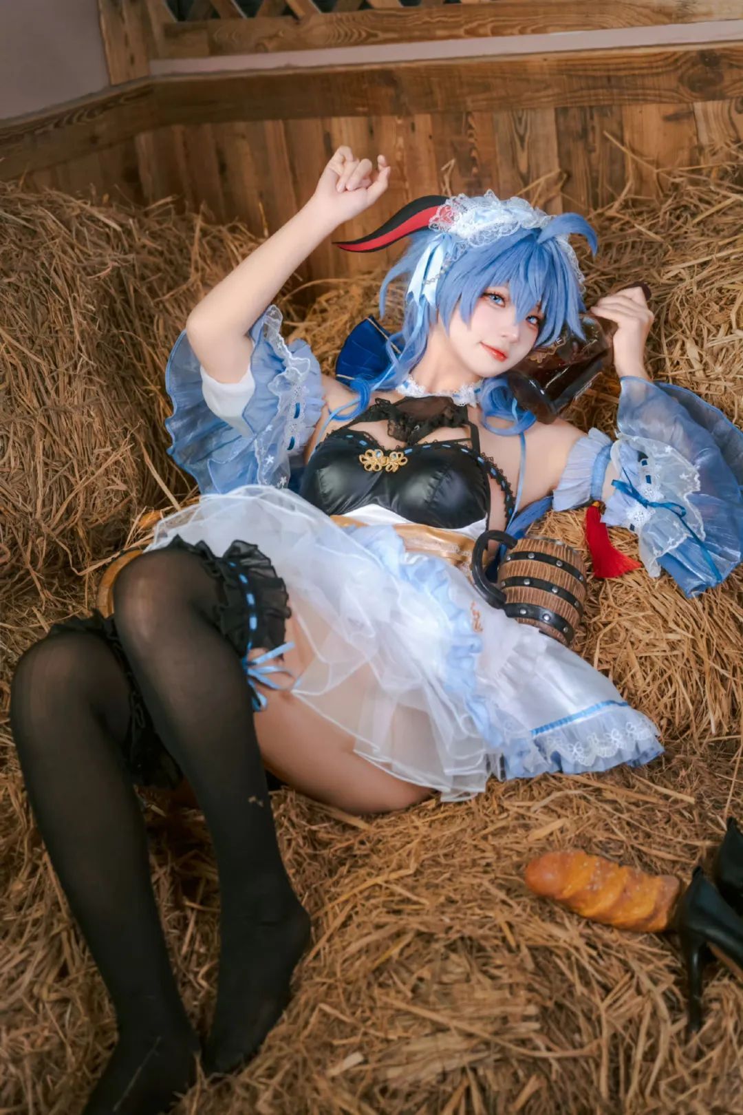 原神cos：雷神胸口拔刀一脸呆萌！芭芭拉清纯甜美！八重神子也太幼了吧？