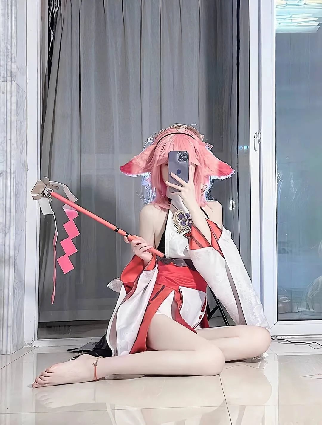 原神cos：双马尾+旗袍，莫娜太漂亮了！裸足神子，JK绫华，女仆甘雨太好看了！