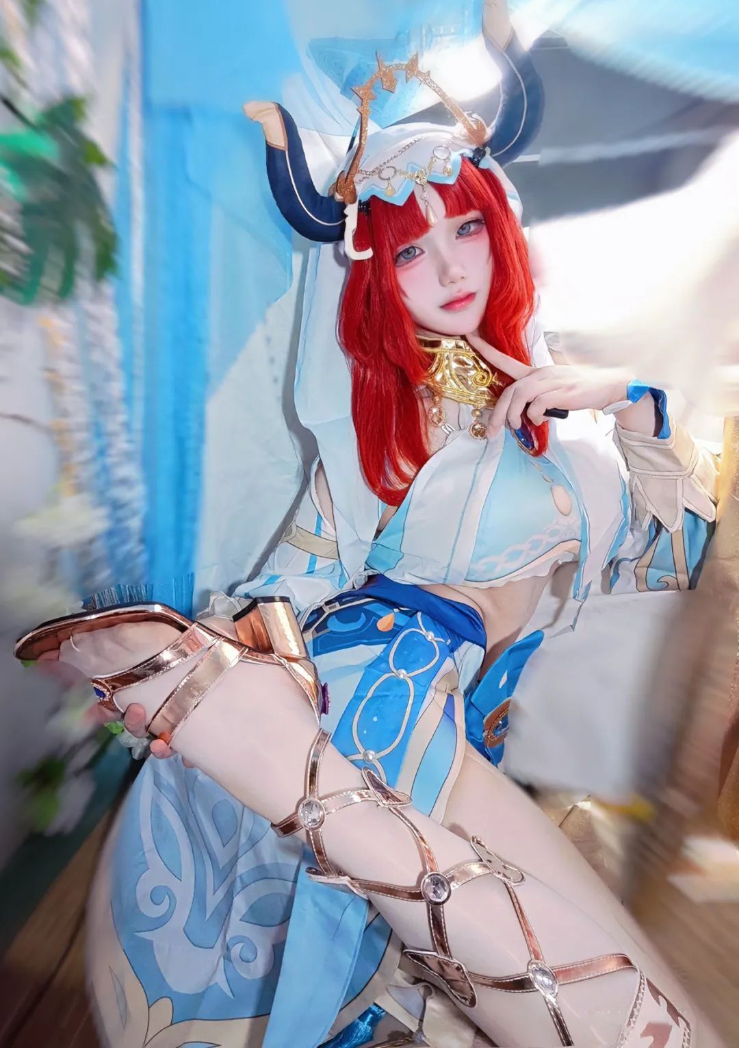 原神cos：裸足+泳装，神子姐姐太御了！妮露撩腿太吸睛！绫华抹胸连衣裙太美了！