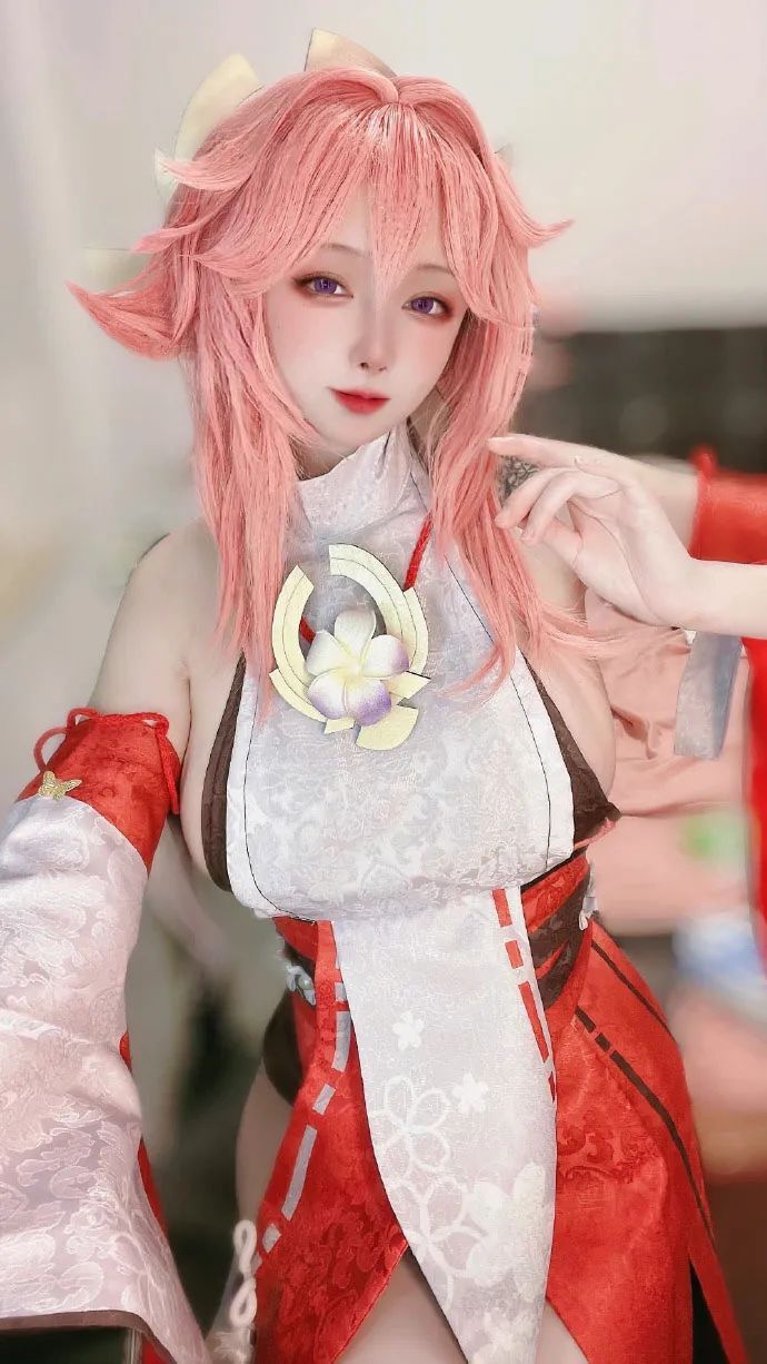 原神cos：白丝+护士，制服刻晴果然耐看！申鹤紧身衣，女仆胡桃甘雨太可爱了！