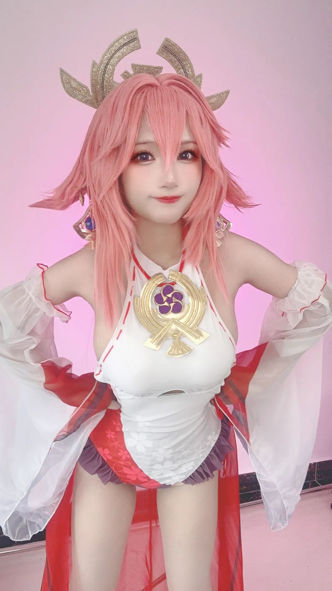 原神cos：泳装八重神子太顶了！雷神两款新服装，青花瓷旗袍甘雨美爆了！