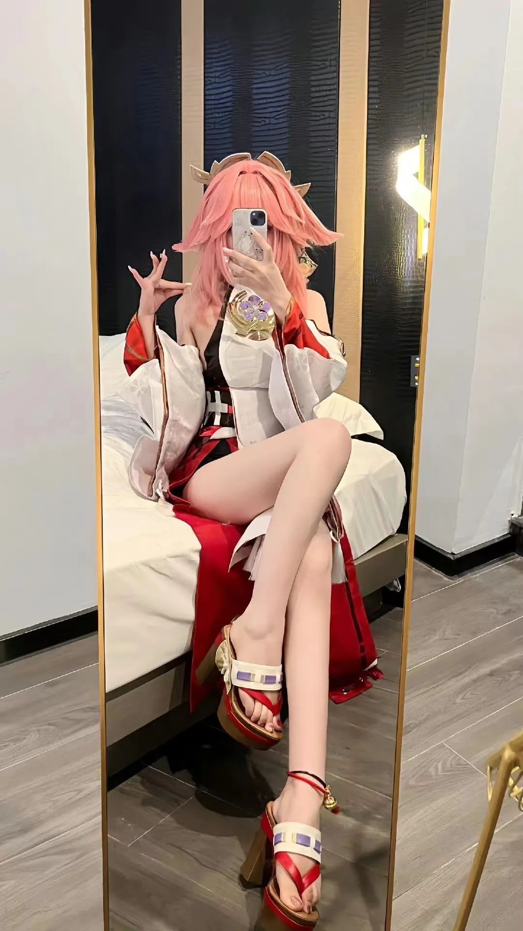 原神cos合集：兔女郎甘雨！雪白婚纱神子！赛车女郎申鹤！白色制服雷神太顶级了！