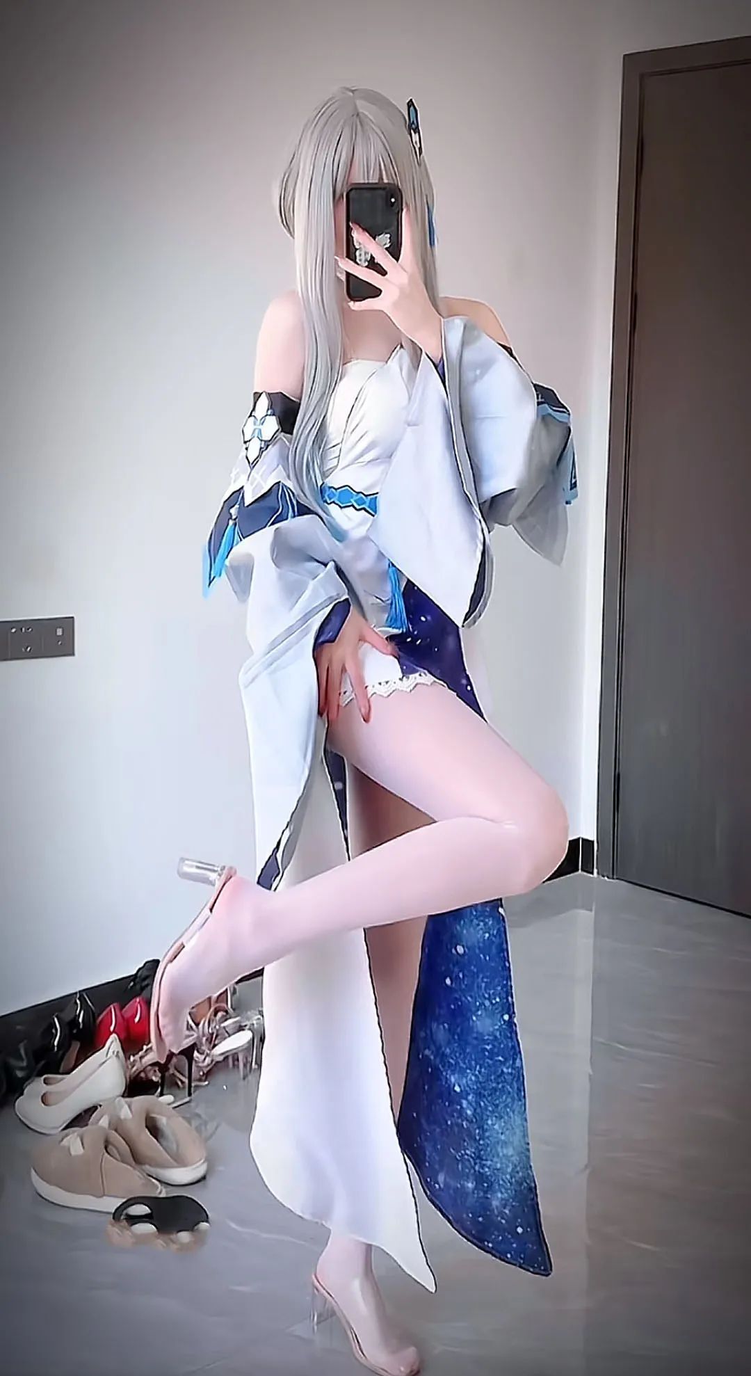 原神cos：黑丝雷神刻晴太御了！泳装菲谢尔，白丝心海，裸足归终不愧是白月光！