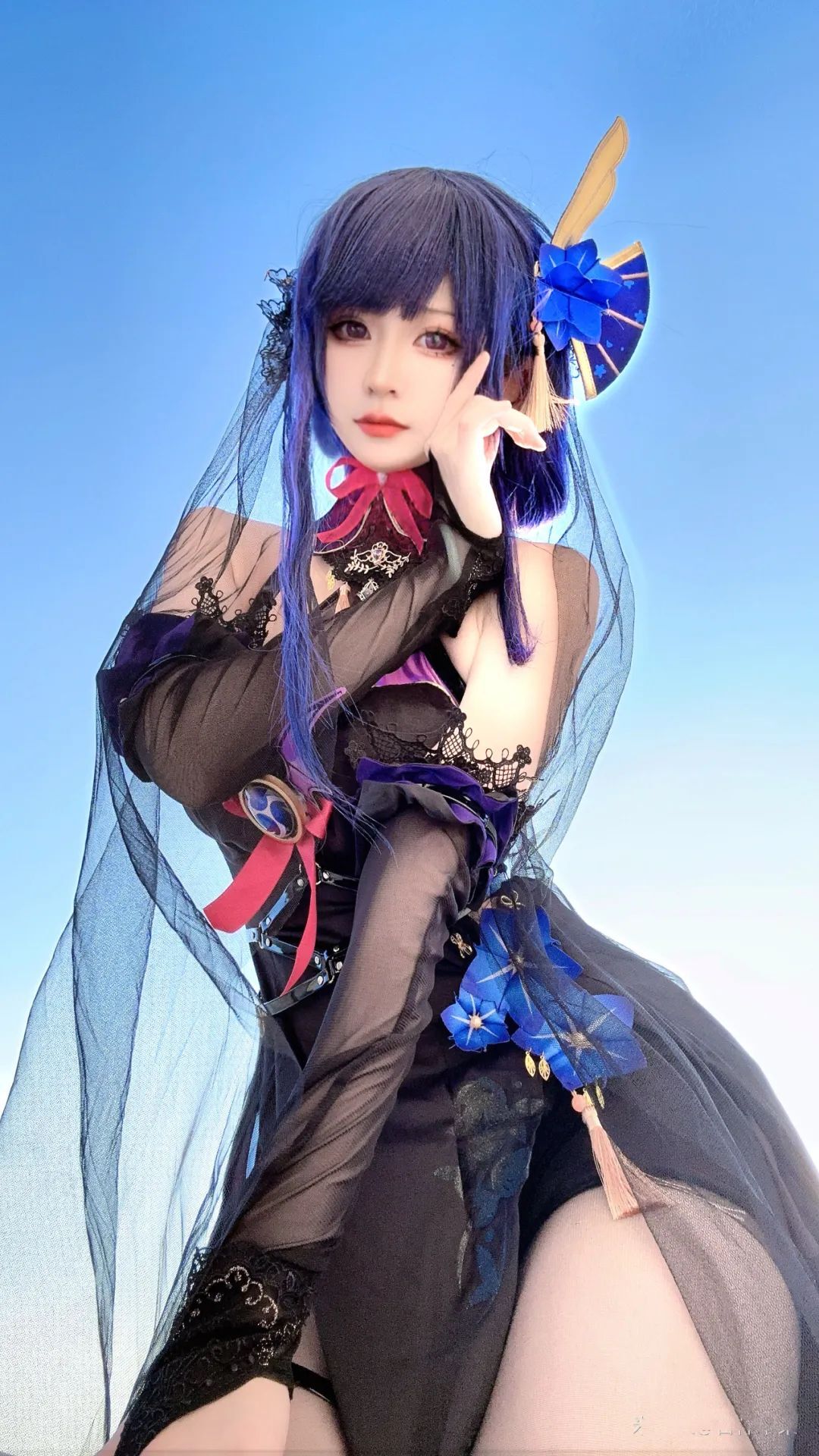 原神cos：黑丝+制服，OL申鹤让人狂喜！刻晴白丝制服，雷神新服装真是太顶了！