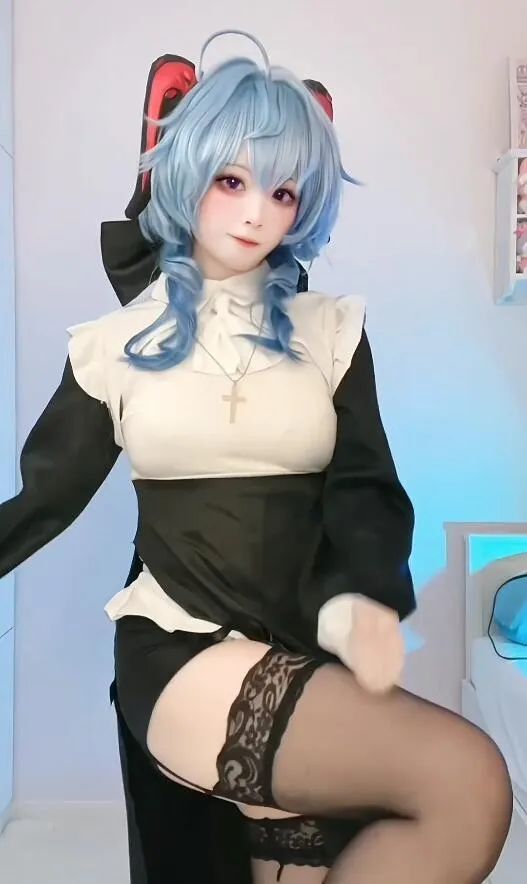 原神cos：白丝+修女装，甘雨太顶了！制服秘书雷神，JK胡桃绫华美爆了！